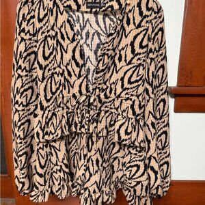 PrettyLittleThing Black and Tan Patterned Blouse